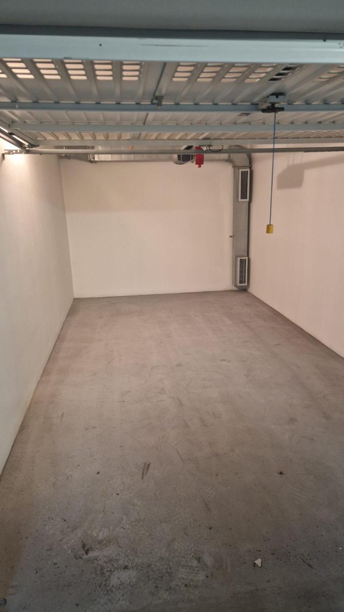 Apartment Place4you - With Private Garage